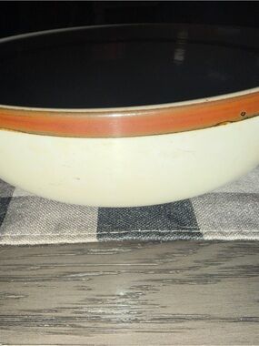 Vintage Sierra Stoneware from Japan collection bowl 8.5 inches across